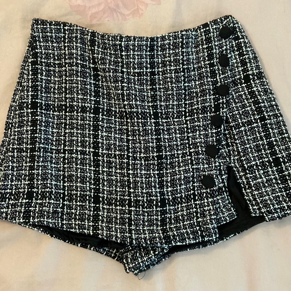 Black and white tweed skort